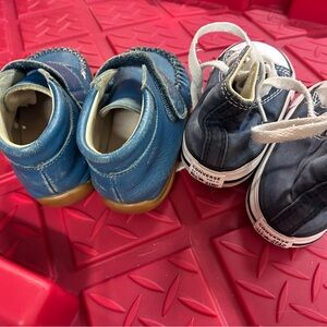 Toddler size 7 pair of shoes